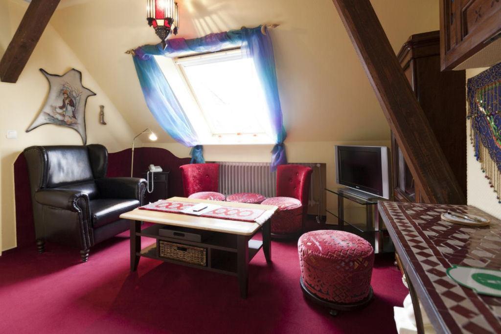 Themen Hotel Terrassen Cafe Bad Münder am Deister エクステリア 写真